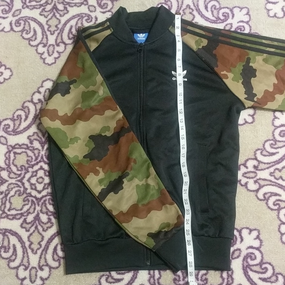 Adidas Unisex track jacket mens M Womens L